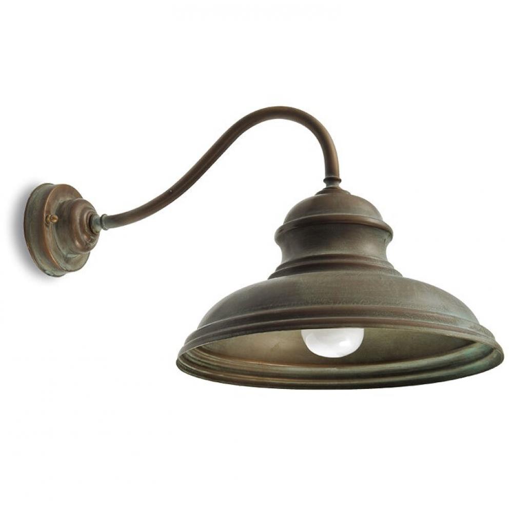 patinovana mosadzna nastenna lampa obyvacia izba spalna osvetlenie rustikalna country vintage retro moretti luce 1670.ar patinovana vidiecky dom renovacia balaton interierove zariadenie lameridiana budapest obchod vystavny priestor.jpg